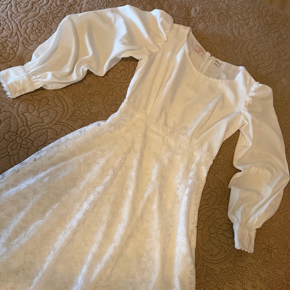 VTG 70s Handmade White Lace “Gunne” Style Prairie Cottage Maxi Wedding Dress, S - Picture 3 of 16